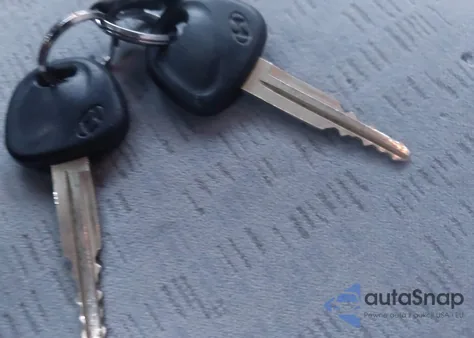 2005 Hyundai Elantra Gls/Gt from USA, damaged, VIN KMHDN46D05U975145